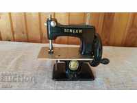 Original children's active sewing machine Singer