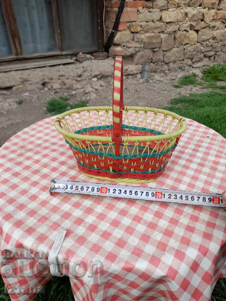 Auction An old basket Auction An old basket