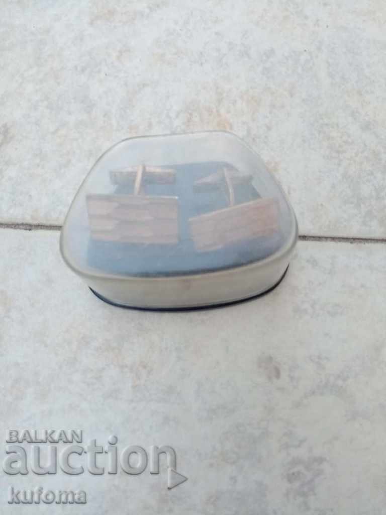 Gold-plated cufflinks with price 14.99 BGN | € 7.66 Gold-plated cufflinks with price 14.99 BGN | € 7.66