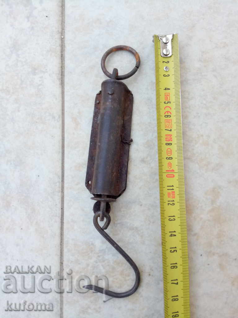 Old German hand scale with price 9.99 BGN | € 5.11 Old German hand scale with price 9.99 BGN | € 5.11
