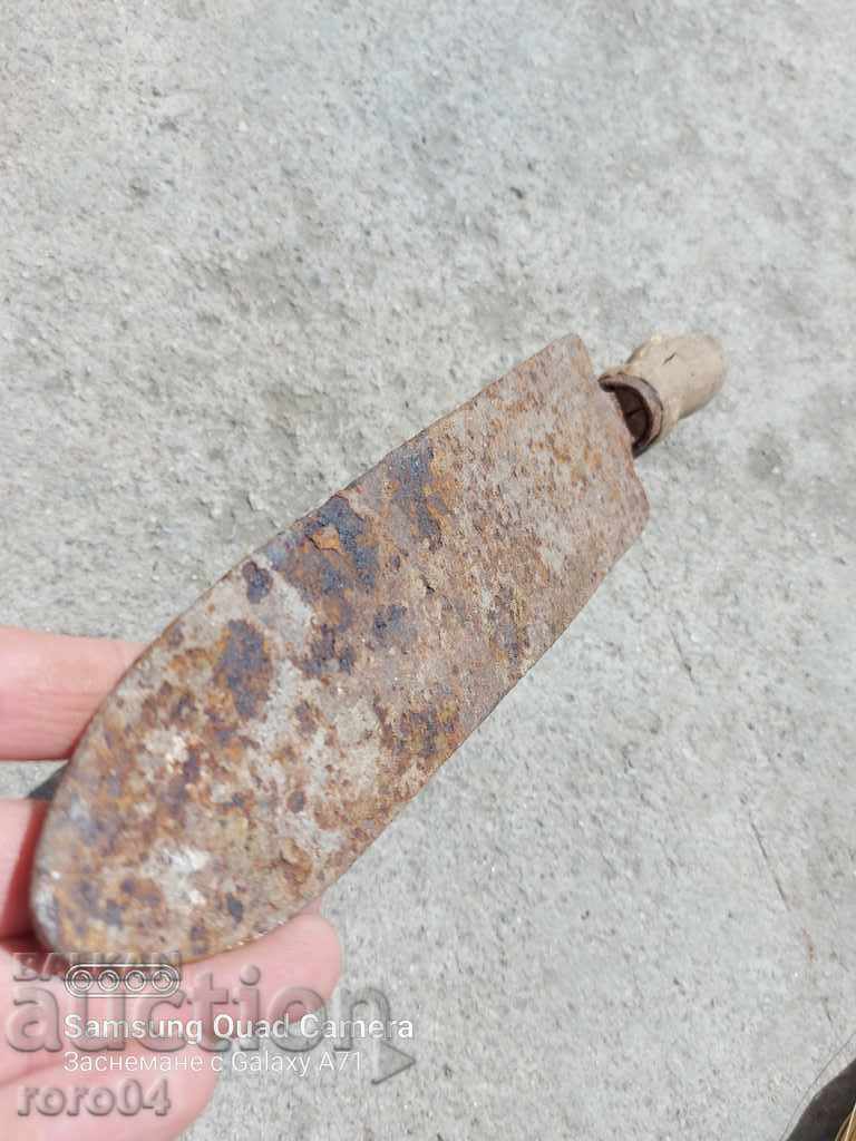 BLADE - 150 ANNUALLY - 6 BLADE - 150 ANNUALLY - 6