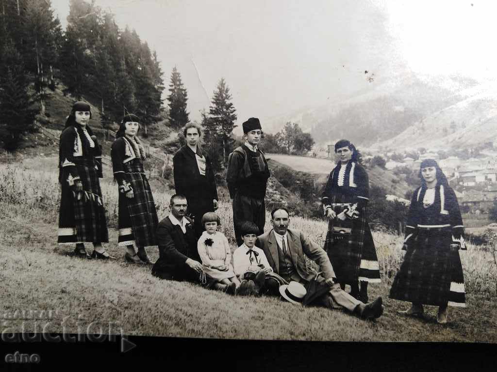 ROYAL PHOTO-1927, Chepelare - COSTUM RHODOPE, beteală, împletitură cu preț 25.00 BGN | € 12.78