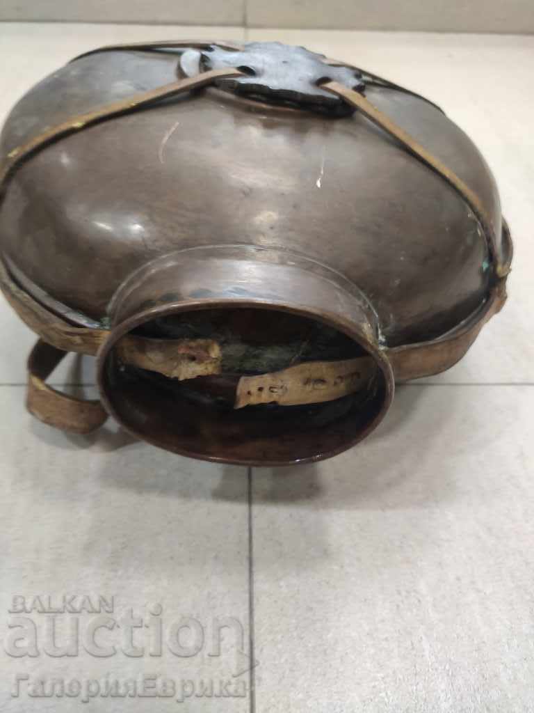 Auction An old copper peacock bowl Auction An old copper peacock bowl