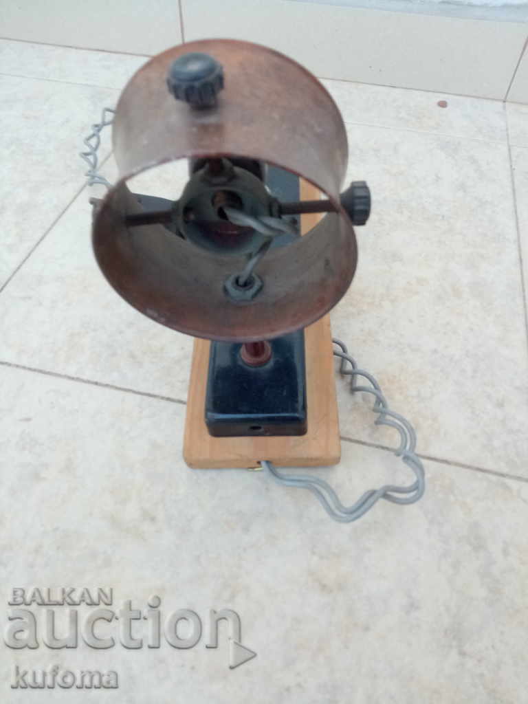 An old night lamp with price 34.99 BGN | € 17.89 An old night lamp with price 34.99 BGN | € 17.89