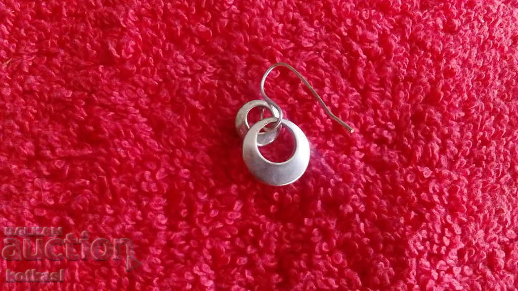 Single earring with price 4.50 BGN | € 2.30 Single earring with price 4.50 BGN | € 2.30