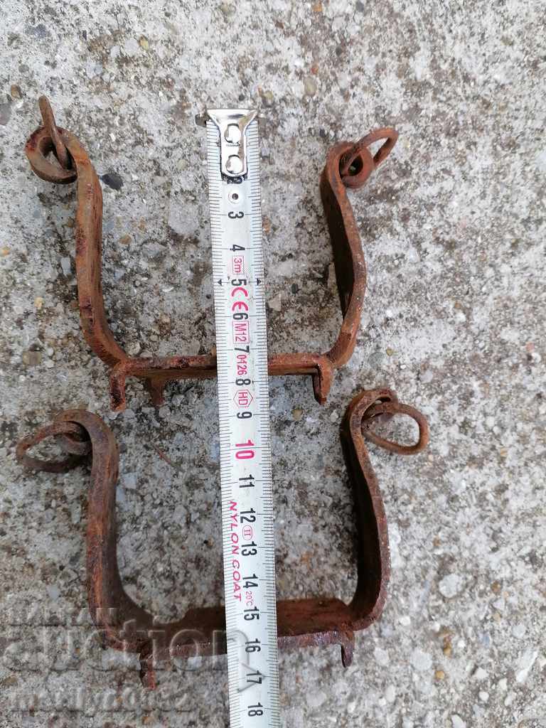 A pair of old wrought iron cats for worms spiked wrought iron - 7