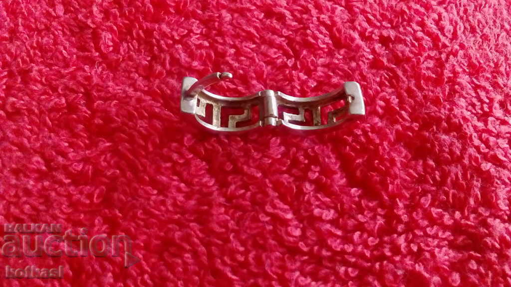 Single silver 925 earring 2.20 gr. with price 6.50 BGN | € 3.32 Single silver 925 earring 2.20 gr. with price 6.50 BGN | € 3.32