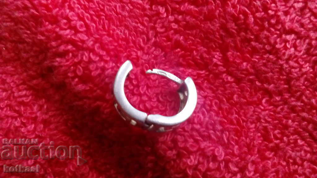 Delivery of Single silver 925 earring 2.20 gr. Delivery of Single silver 925 earring 2.20 gr.