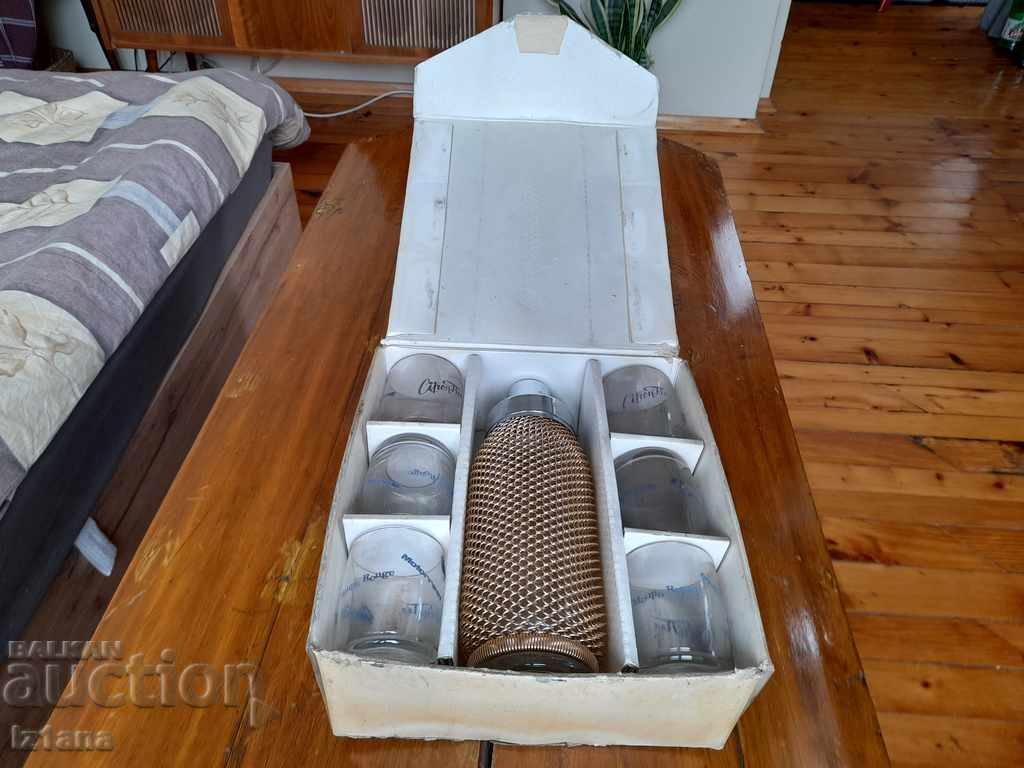 Auction Old shake set, shaker Auction Old shake set, shaker