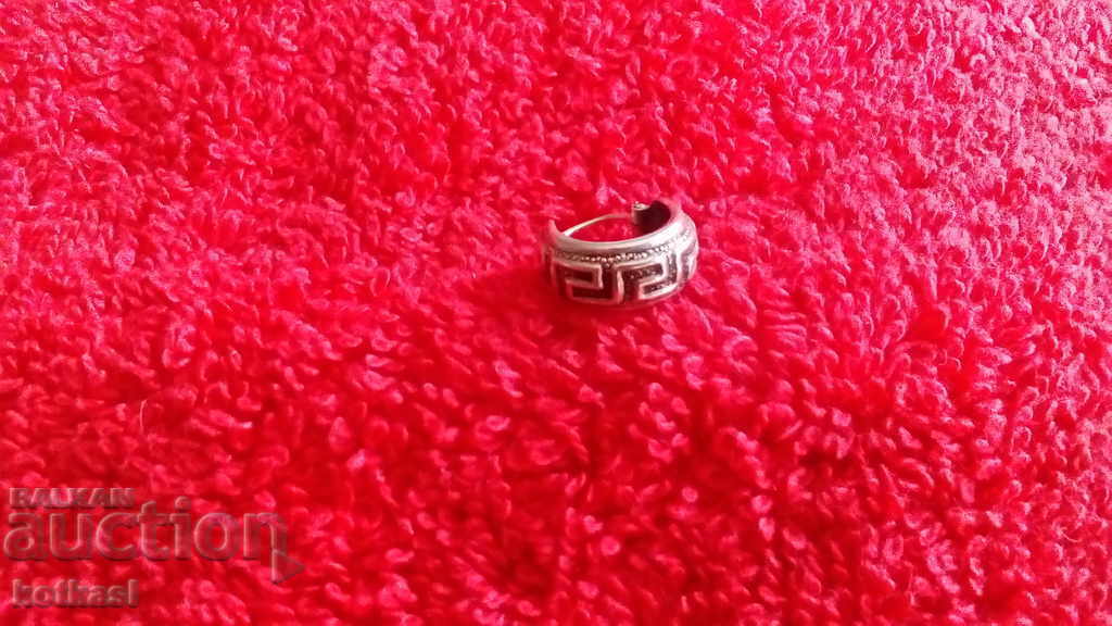 Old silver 925 single earring with price 5.50 BGN | € 2.81 Old silver 925 single earring with price 5.50 BGN | € 2.81