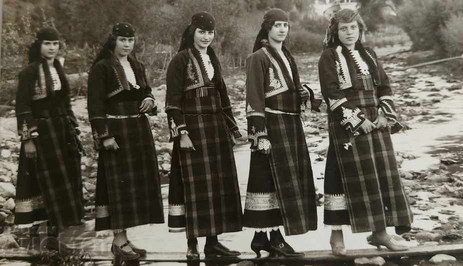 SUKMAN NARROW APRON KINGDOM BULGARIA PHOTO PHOTO with price 55.00 BGN | € 28.12