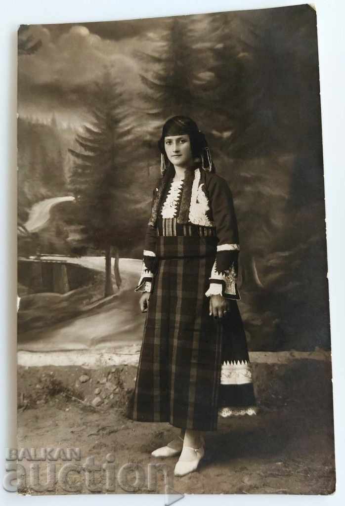 1929 SUKMAN SETRE WEARING TOWEL SARMA ROYAL PHOTO PHOTO with price 55.00 BGN | € 28.12 1929 SUKMAN SETRE WEARING TOWEL SARMA ROYAL PHOTO PHOTO with price 55.00 BGN | € 28.12