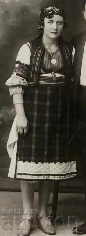 Auction  1929 SUKMAN APRON WEAR OLD PHOTO