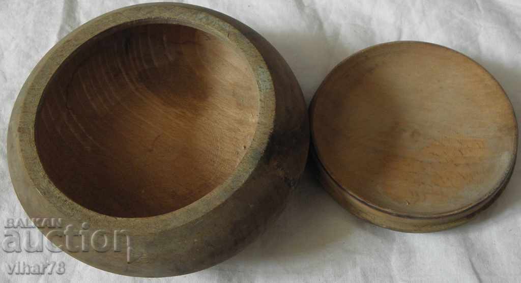 Livrarea VECHE SOLNIȚĂ DIN LEMN