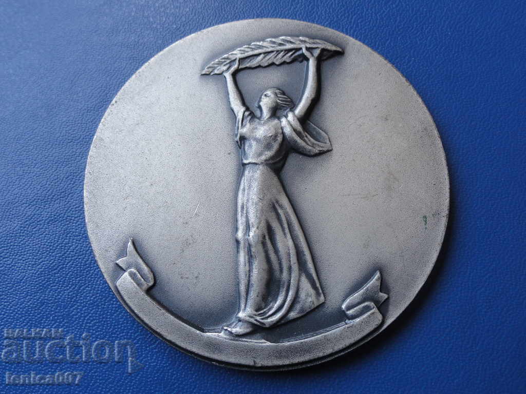 Auction Massive Plaque 1970 Auction Massive Plaque 1970