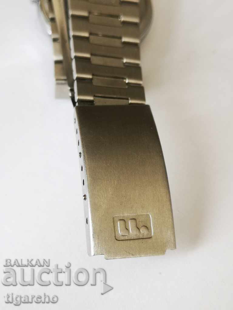 Clock Flight quartz with price 45.00 BGN | € 23.01 Clock Flight quartz with price 45.00 BGN | € 23.01