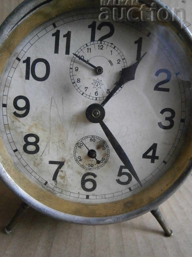 Auction OLD DESK CLOCK JUNGHANS YUNGHANS alarm clock Auction OLD DESK CLOCK JUNGHANS YUNGHANS alarm clock