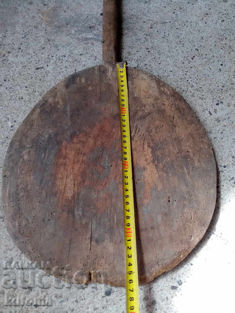 Delivery of Old bread cutting board shovel for bread Delivery of Old bread cutting board shovel for bread