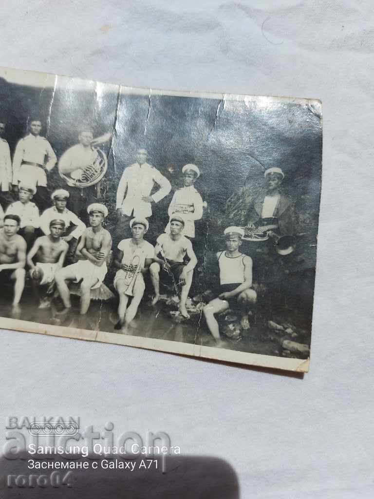 Delivery of MILITARY - MUSICIANS - 1931