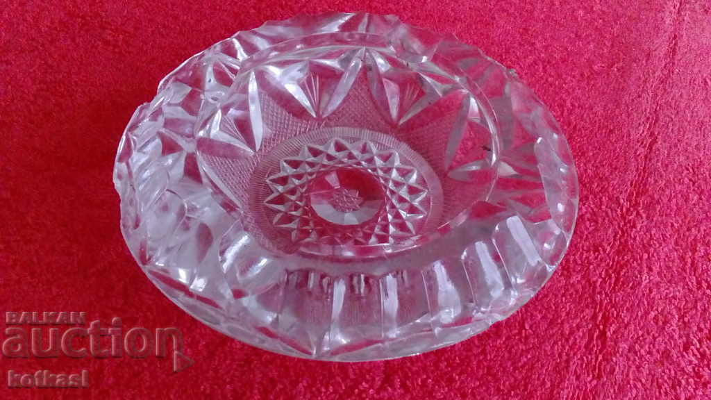 Old massive crystal ashtray 1081 g. with price 8.50 BGN | € 4.35 Old massive crystal ashtray 1081 g. with price 8.50 BGN | € 4.35