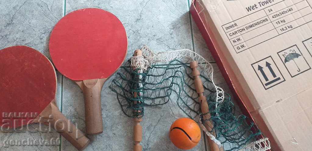 Livrarea Joc vechi de tenis de masă