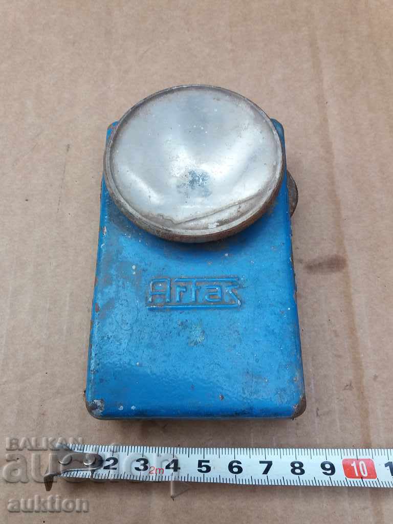 Auction  OLD SPOTLIGHT -