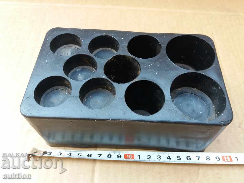 Auction  OLD WEIGHT BRAND, WEIGHT