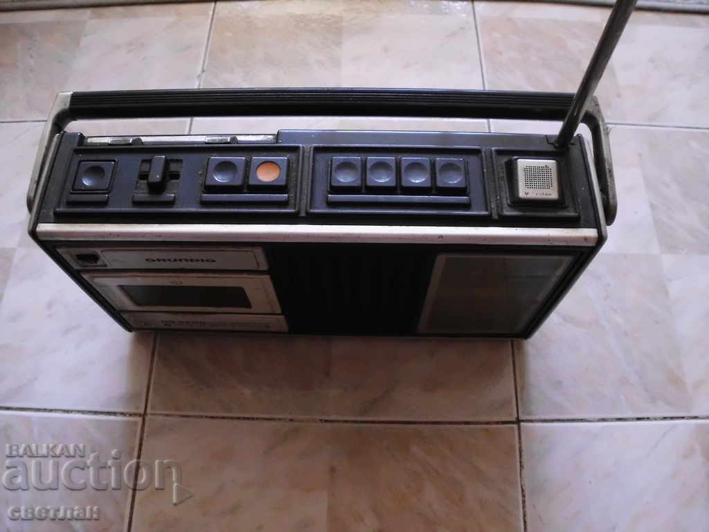 an old radio cassette player with price 45.00 BGN | € 23.01 an old radio cassette player with price 45.00 BGN | € 23.01
