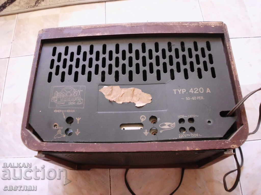 un mic radio cu tub - 6