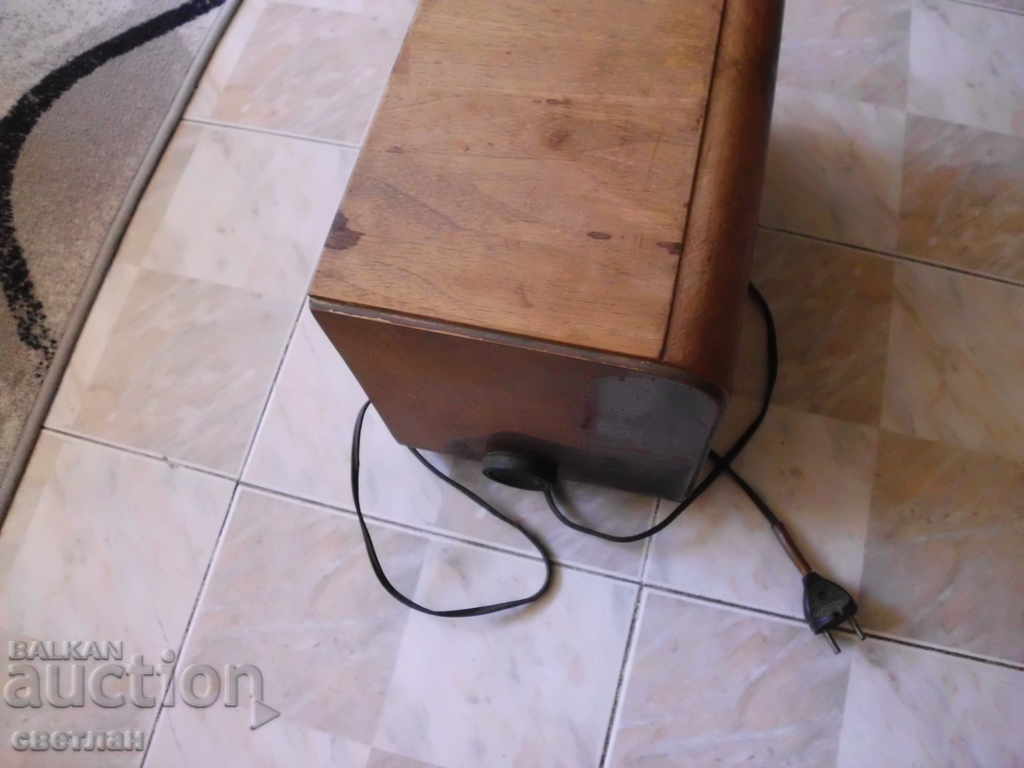 un mic radio cu tub - 7