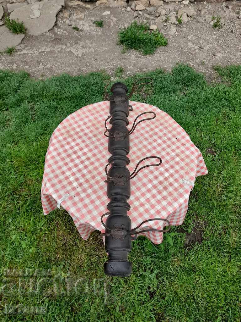 Παλιά κρεμάστρα με τιμή 45.00 BGN | € 23.01