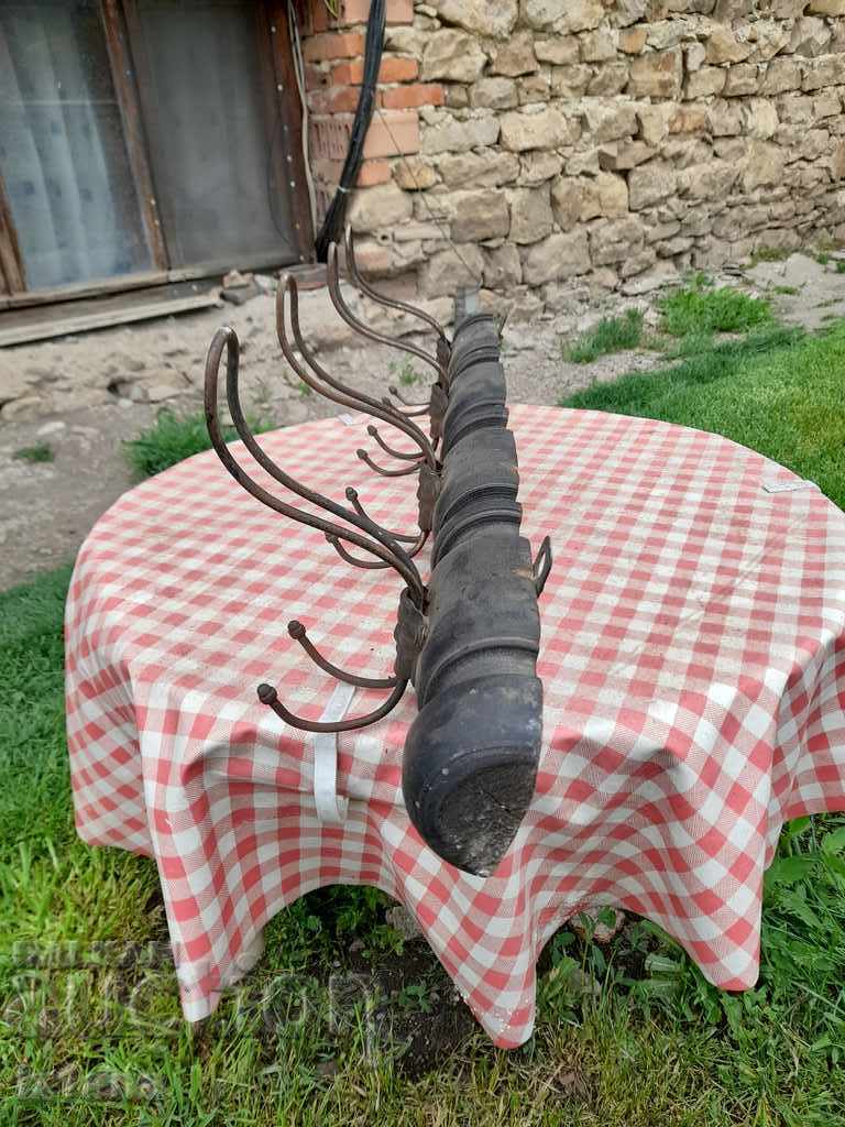 Παράδοση Παλιά κρεμάστρα