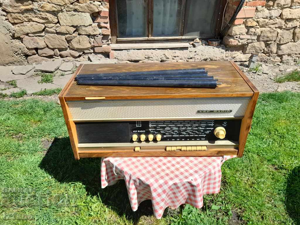 Παλιό ραδιόφωνο VEF, VEF Παλιό ραδιόφωνο VEF, VEF
