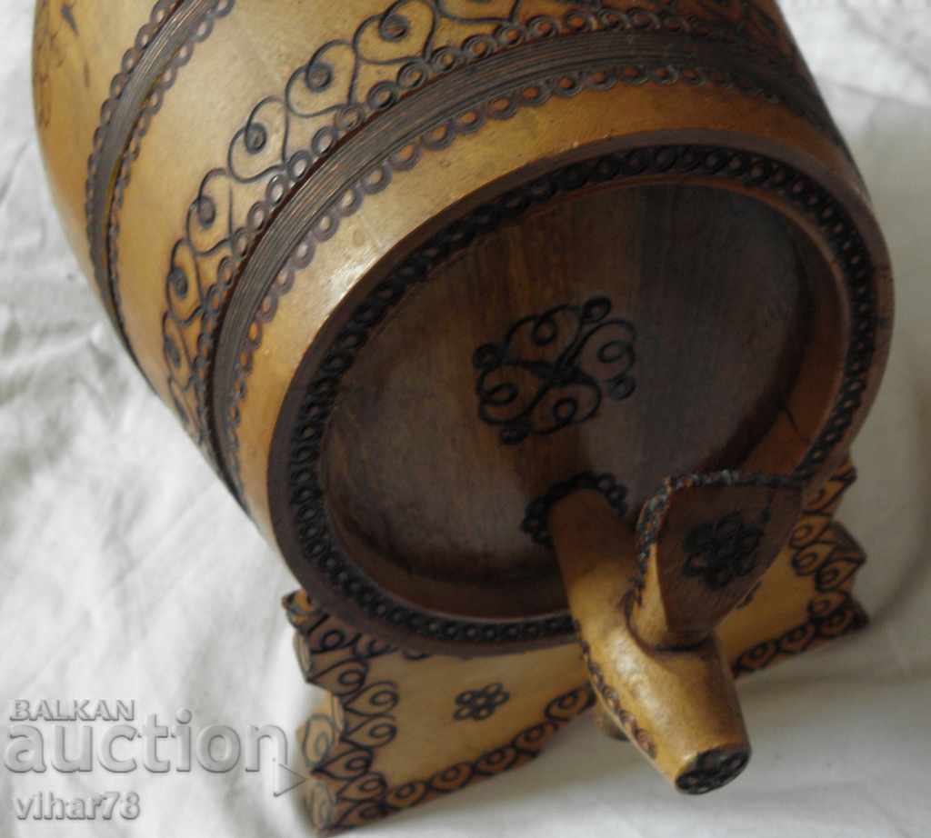 Licitație butoi din lemn Licitație butoi din lemn