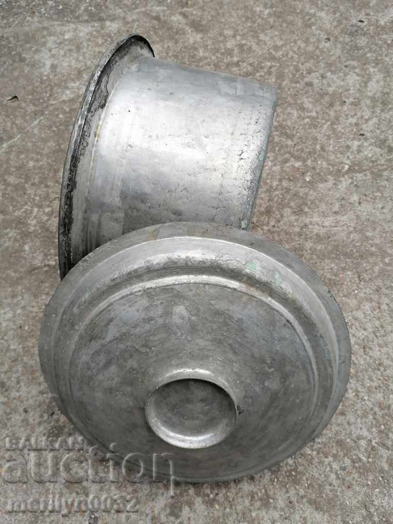 Old copper pot with copper lid, copper copper vessel with price 86.00 BGN | € 43.97 Old copper pot with copper lid, copper copper vessel with price 86.00 BGN | € 43.97