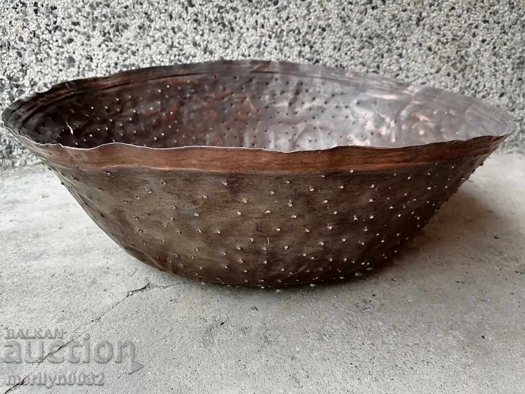 Old copper colander, copper vessel, primitive copper strainer with price 72.00 BGN | € 36.81 Old copper colander, copper vessel, primitive copper strainer with price 72.00 BGN | € 36.81