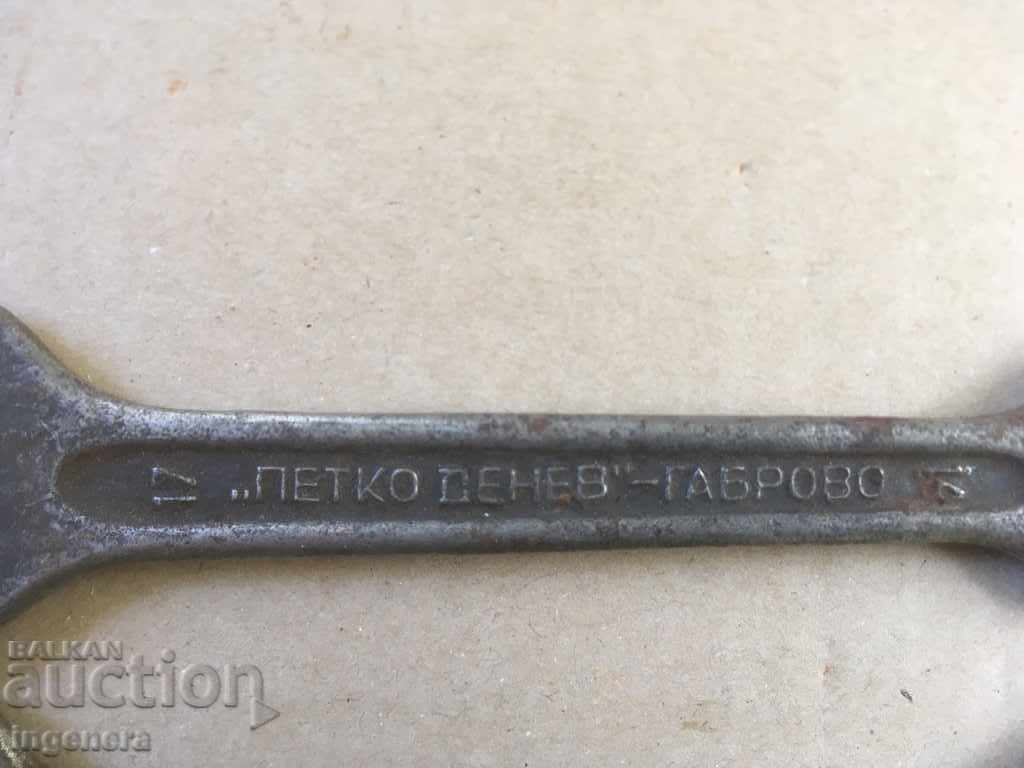 Auction WRENCH ANCIENT TOOL-2 PCS Auction WRENCH ANCIENT TOOL-2 PCS