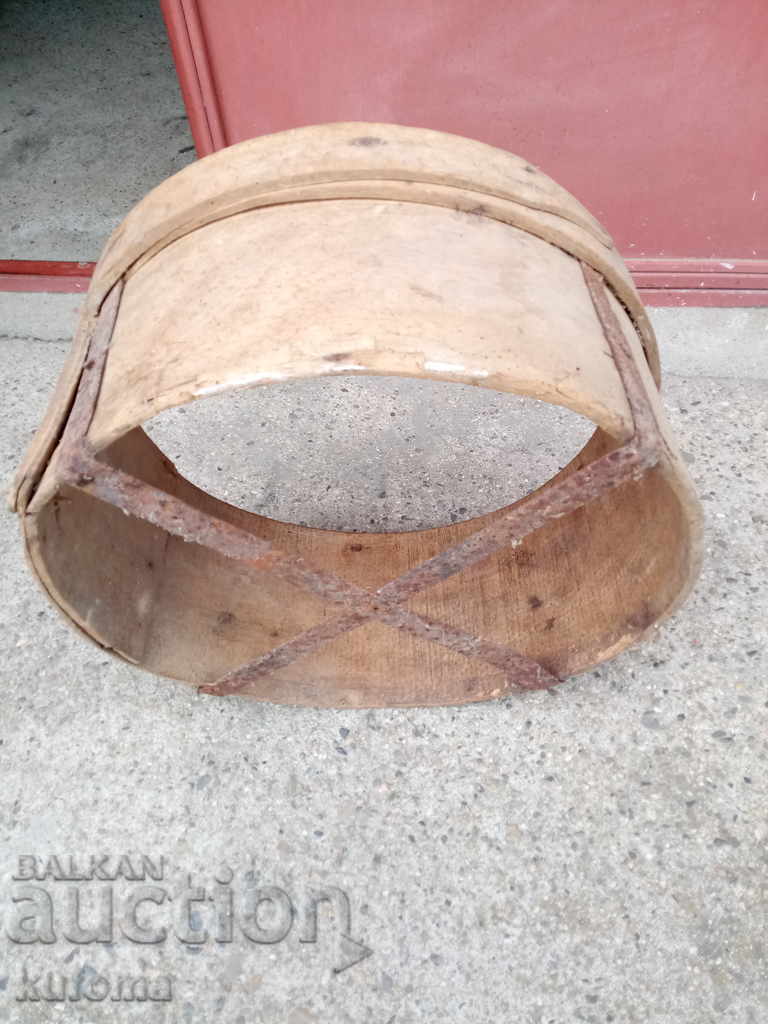 Livrarea Vechiul coș de cereale