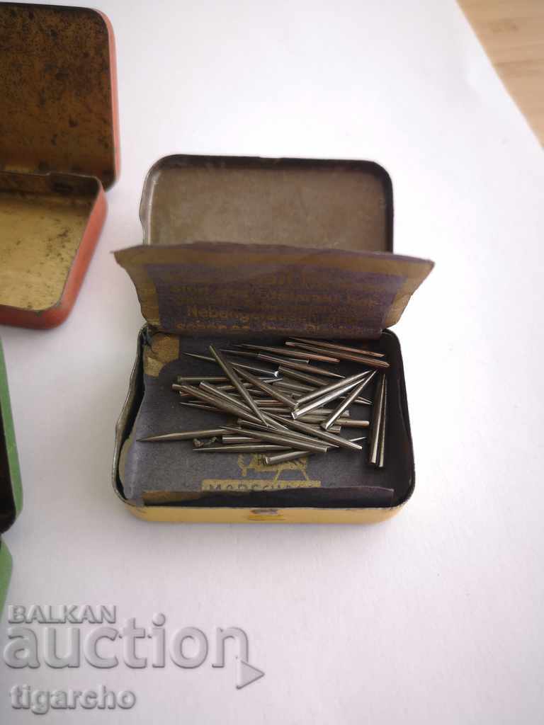 Auction Boxes of gramophone needles Auction Boxes of gramophone needles