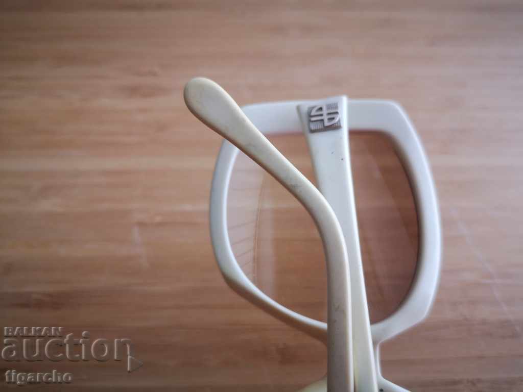 Аукцион Ретро дамски очила Аукцион Ретро дамски очила