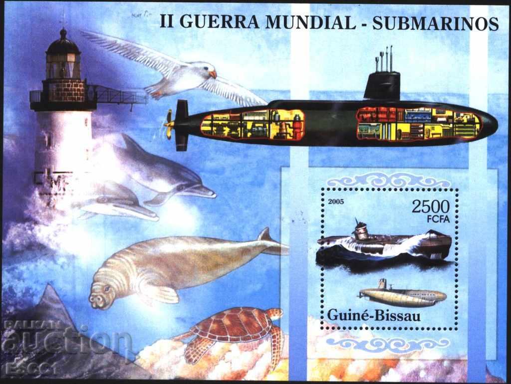 Чист блок Подводници 2005 от Гвинея Бисау