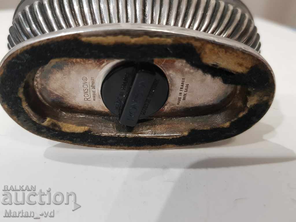 Delivery of Ronson table lighter Delivery of Ronson table lighter