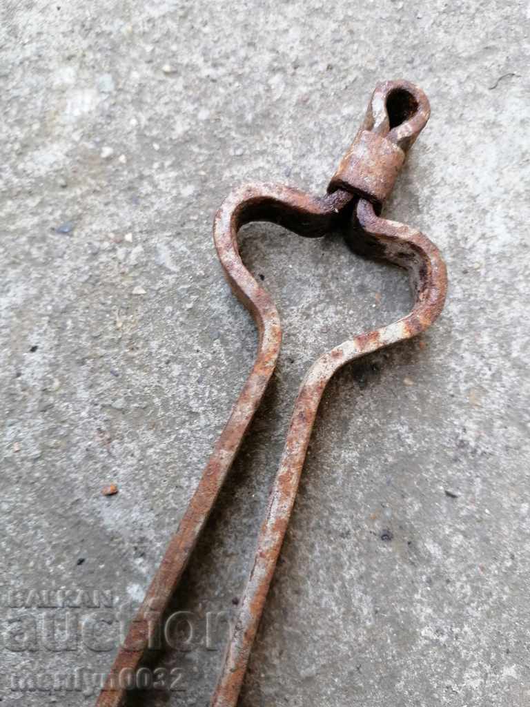 Δημοπρασία Παλιά dilaf, πολτό, σφυρήλατο σίδερο για ένα φούρνο Δημοπρασία Παλιά dilaf, πολτό, σφυρήλατο σίδερο για ένα φούρνο