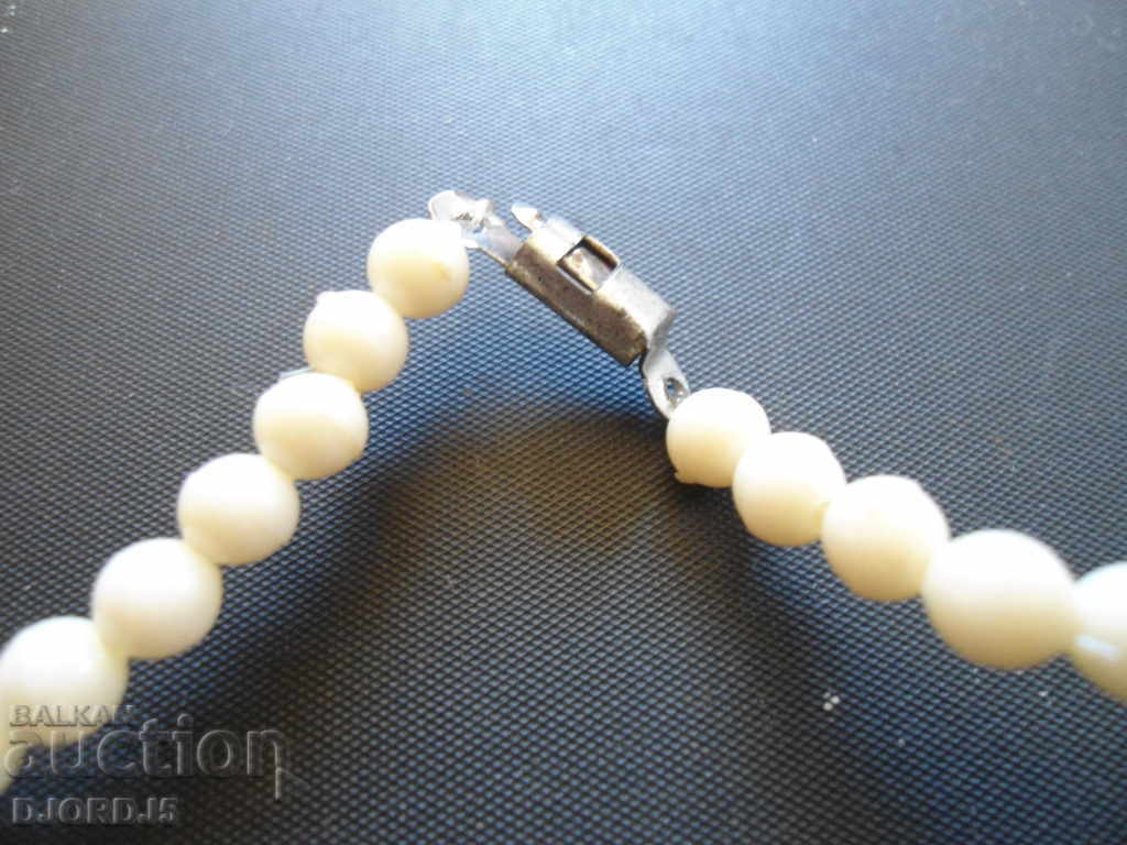 Old necklace with price 5.00 BGN | € 2.56 Old necklace with price 5.00 BGN | € 2.56