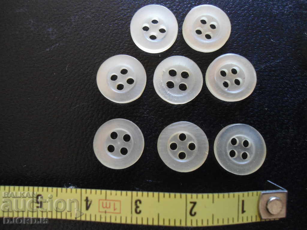 Παράδοση Πολλά παλιά κουμπιά Παράδοση Πολλά παλιά κουμπιά