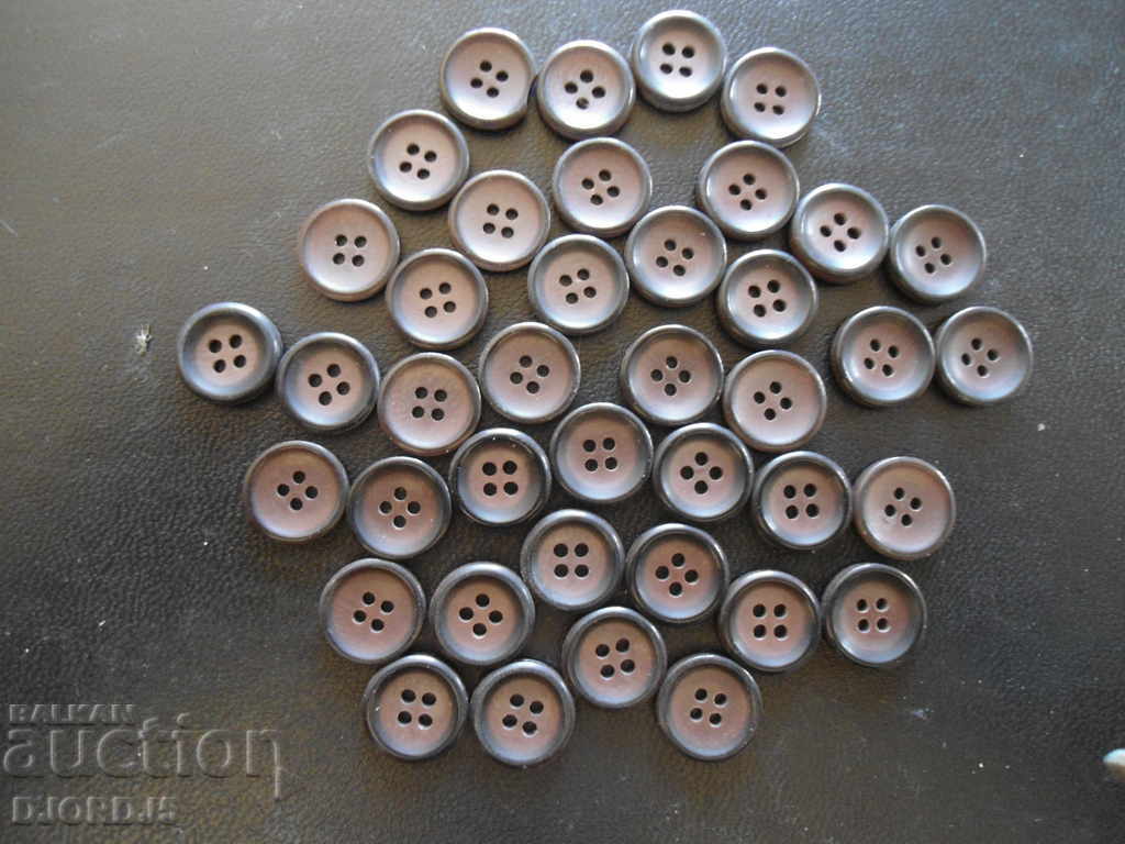 Παράδοση Πολλά παλιά κουμπιά Παράδοση Πολλά παλιά κουμπιά