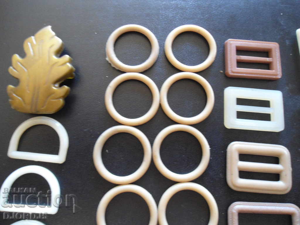 Δημοπρασία Πολλές παλιές πόρπες Δημοπρασία Πολλές παλιές πόρπες