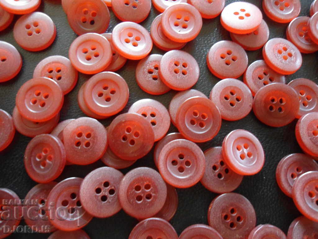 Lot of old buttons, 100 pieces with price 5.00 BGN | € 2.56