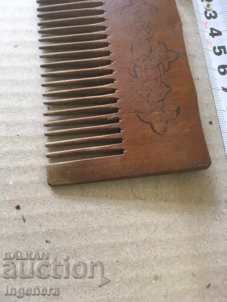 ANCIENT WOODEN COMB - 5 ANCIENT WOODEN COMB - 5