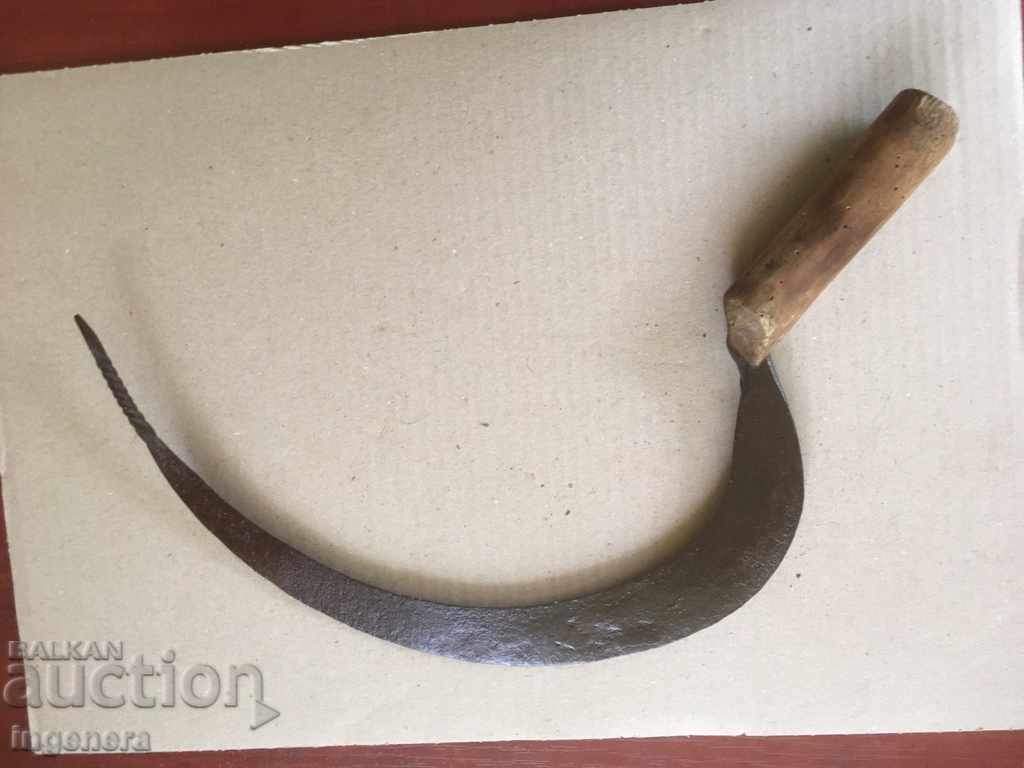 Delivery of SICK FORGED OLD TOOL ORNAMENTS Delivery of SICK FORGED OLD TOOL ORNAMENTS